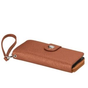 B. AMICI CRUNCH WALLET GINGERBREAD